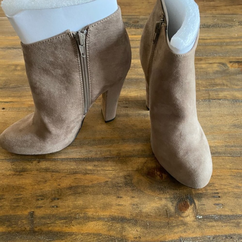 Boots - Picture 2 of 3